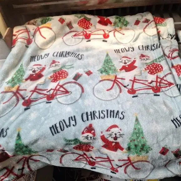Meowy Christmas Fleece Throw Blanket. 48"×60" - Picture 1 of 2
